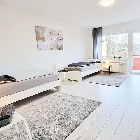 דירה Monteurwohnung Mit Balkon, 5 Zimmer, Voll Ausgestattet, Waesche Inklusive, Kostenfreier Parkplatz Und Wlan - Il01 איסרלון