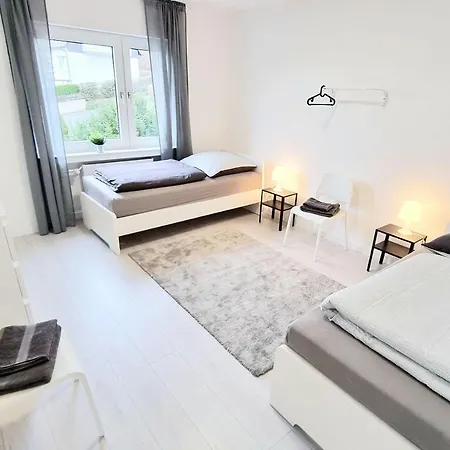 דירה Monteurwohnung Mit Balkon, 5 Zimmer, Voll Ausgestattet, Waesche Inklusive, Kostenfreier Parkplatz Und Wlan - Il01 איסרלון