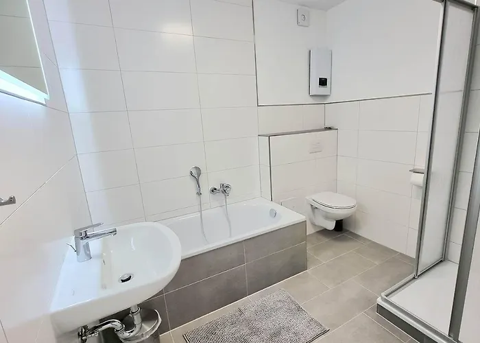 Apartment -cs24- 5 With Balcony - Il01