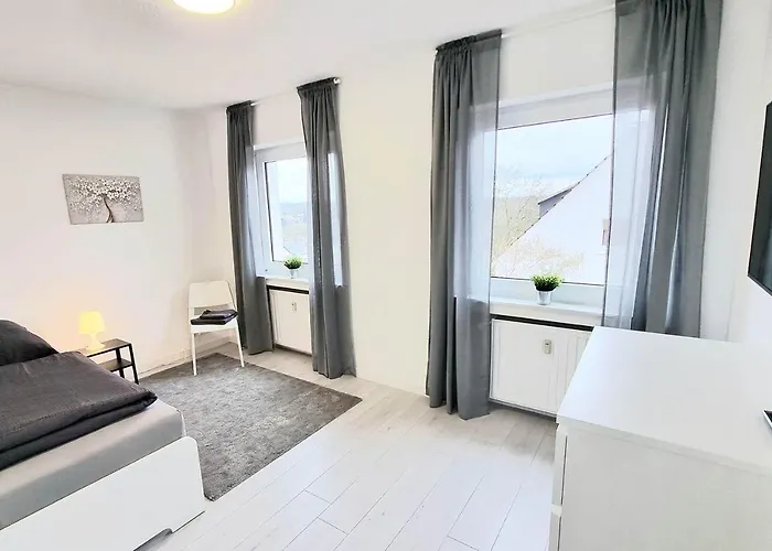 -cs24- 5 With Balcony - Il01